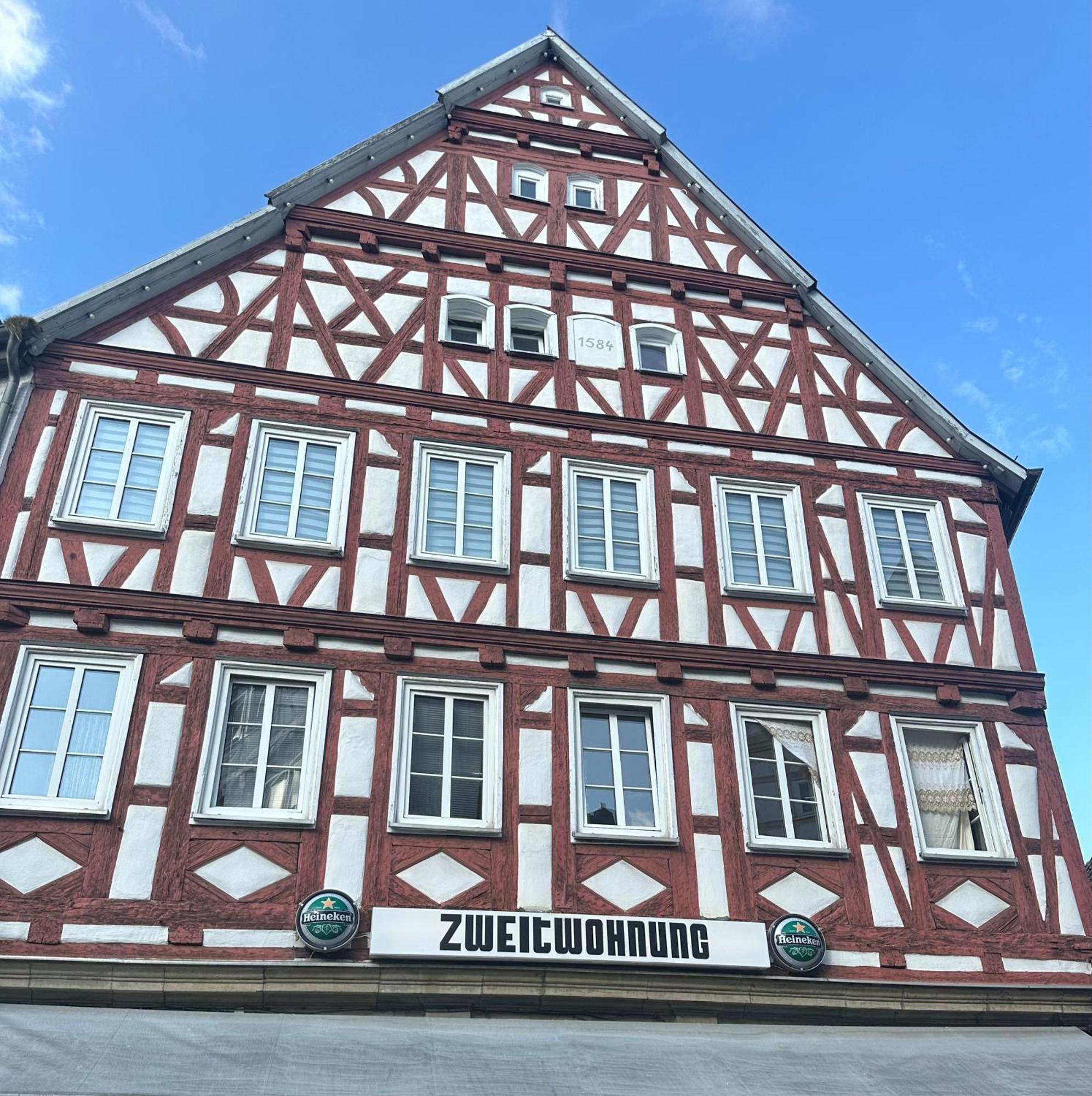 Stylisches Apartment Mit Grossem Tageslichbad Am Marktplatz Леонберг Екстер'єр фото